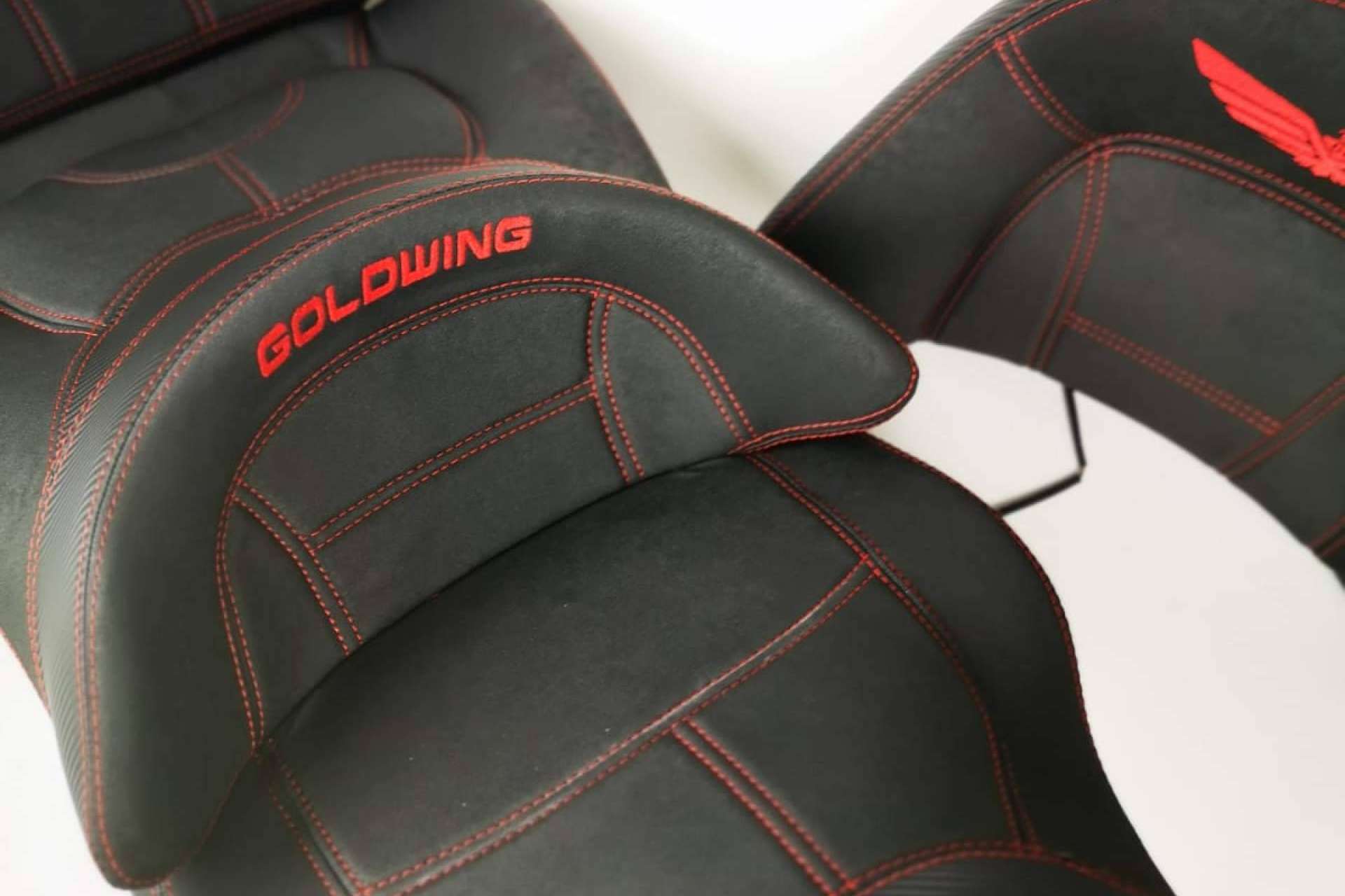 Personalización y tapizado de fundas de asiento de moto para todo tipo de marcas y modelos