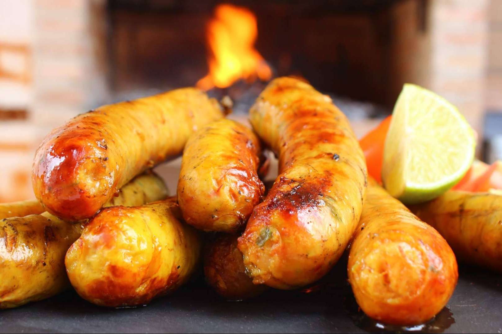 D'Carnilsa lleva el chorizo colombiano a París con una apuesta por la tradición y el sabor auténtico