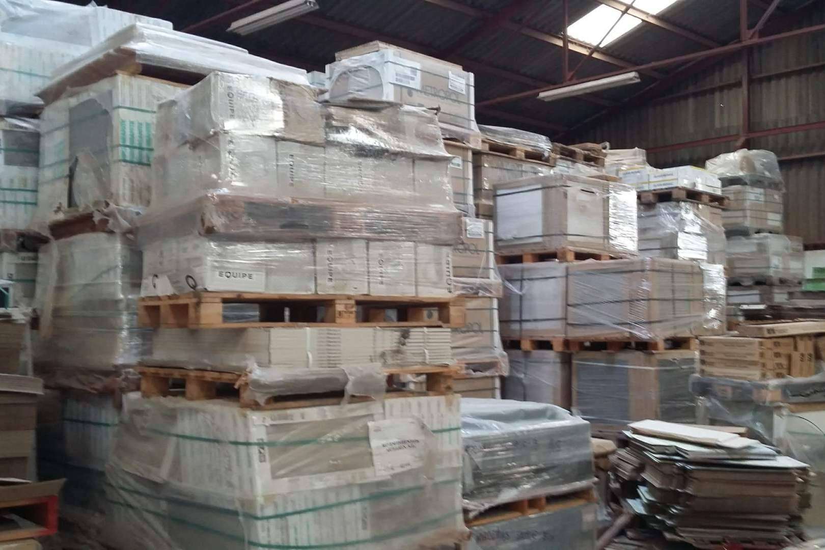 Artegres impulsa reformas accesibles con la venta de lotes de azulejos outlet en segunda calidad